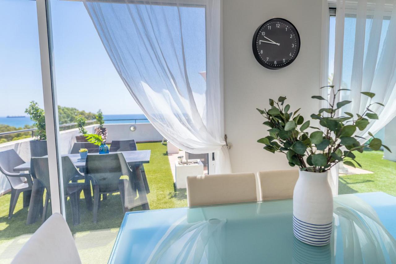 Makenzy Seaview Penthouse Apartment ลาร์นาคา ภายนอก รูปภาพ